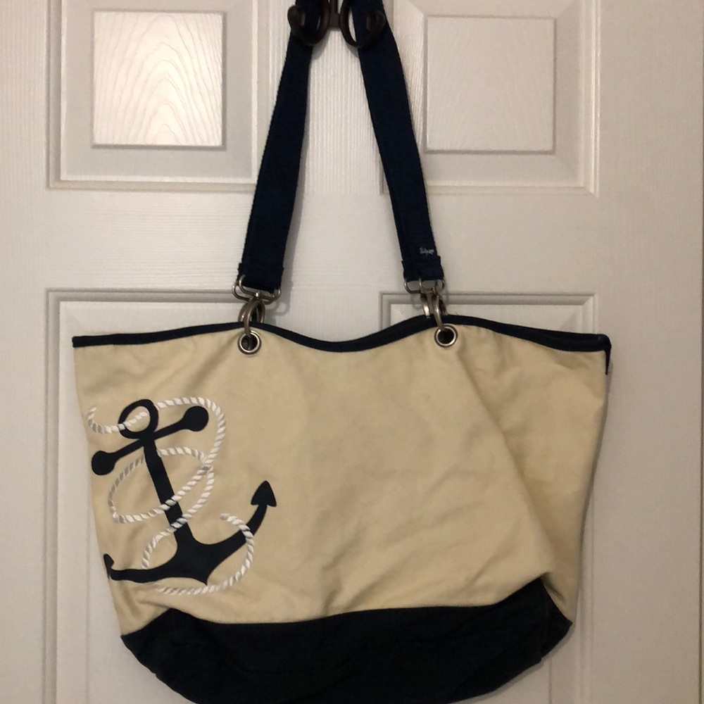 Thirty One anchor tote